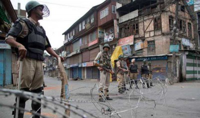 Kashmir: Suspected explosive attack on police post in Ramban, no injuries