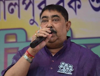 CBI summons TMC leader Anubrata Mondal in cattle smuggling case