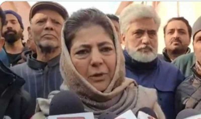 BJP should answer how militants get Kashmiri Pandit employees details : Mehbooba Mufti