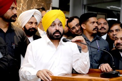 Bhagwant Mann calls meeting of MLAs tomorrow after Punjab Guv's move