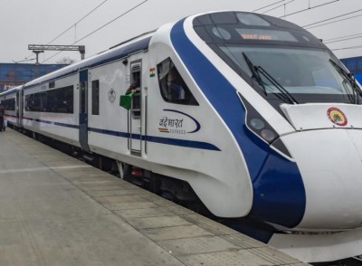 New Delhi-Varanasi Vande Bharat Express suffers wheel jam