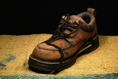Karnataka: Four held for throwing shoes at mosque