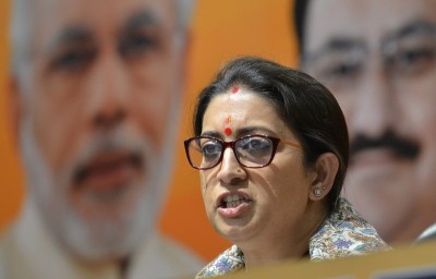 Congress leader confronts Union Minister Smriti Irani over price rise in flight