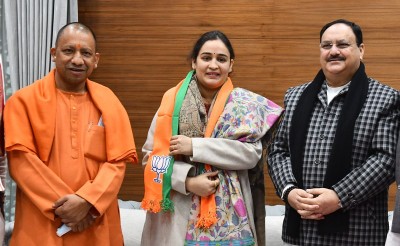 Mulayam Singh Yadav’s daughter-in-law Aparna joins BJP