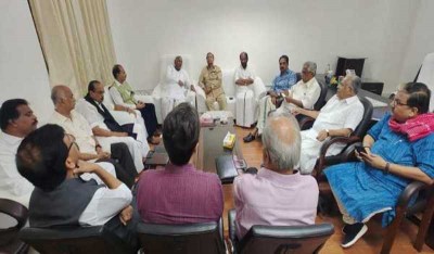 Opposition leaders hold strategy meet