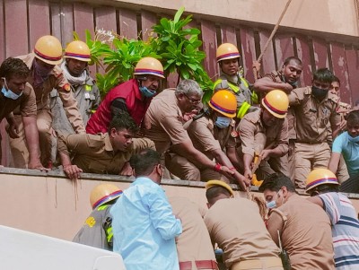 Two killed, several injured in Lucknow hotel blaze