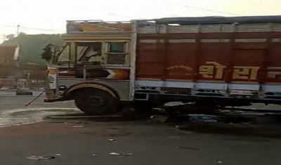 Madhya Pradesh: Five die in road mishap in Ratlam