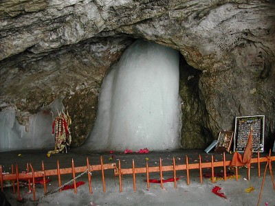 Amarnath Yatra again stops amid bad weather