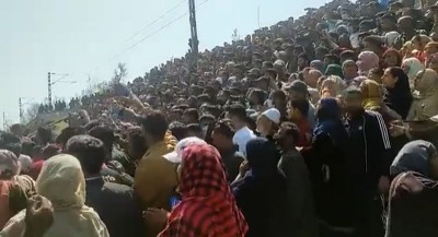 Jammu and Kashmir: Hundreds attend funeral of SPO who died in terrorist attack