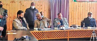 Kashmir: Horticulture awareness camp for farmers held in Handwara