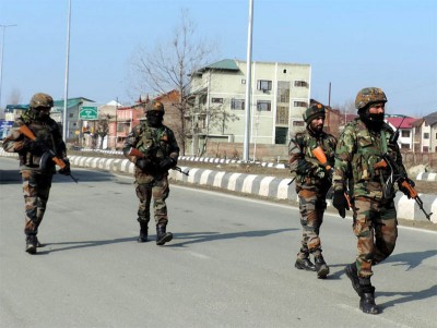 Jammu and Kashmir: Police arrest militant associate with pistol, live rounds in Poonch