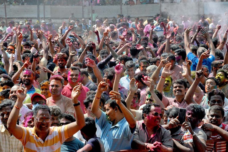 India celebrates Holi