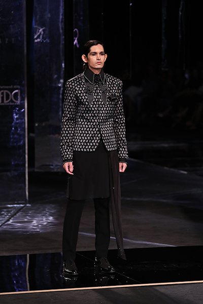 Shahab Durazi presents his black and white collection at the Lakme Fashion Week 2022