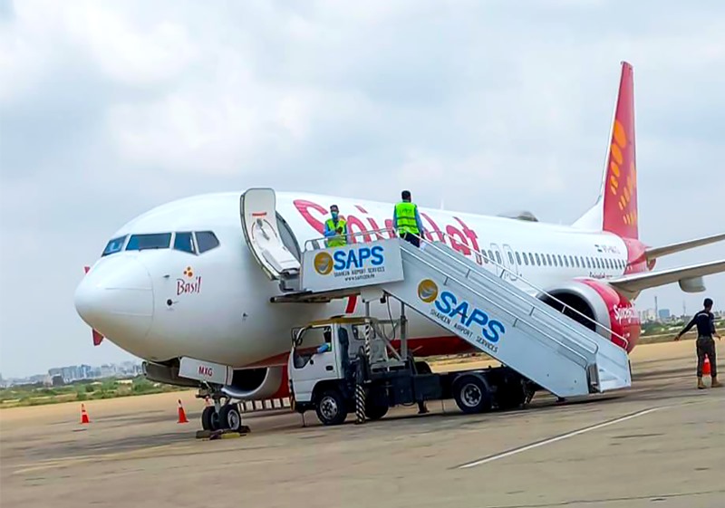 Spicejet flight from Delhi to Dubai lands at Karachi after 'unusual fuel reduction' in tank