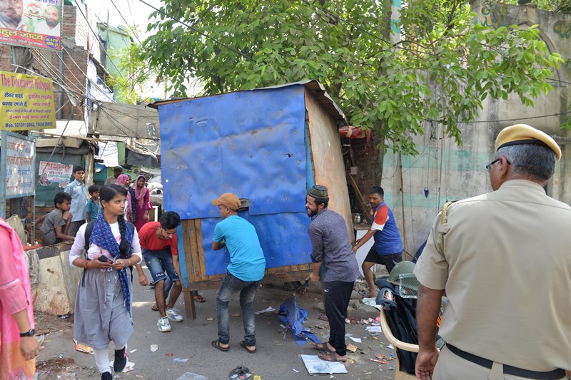Delhi MCD attempts removing illegal construction in violence-hit Jahangirpuri area
