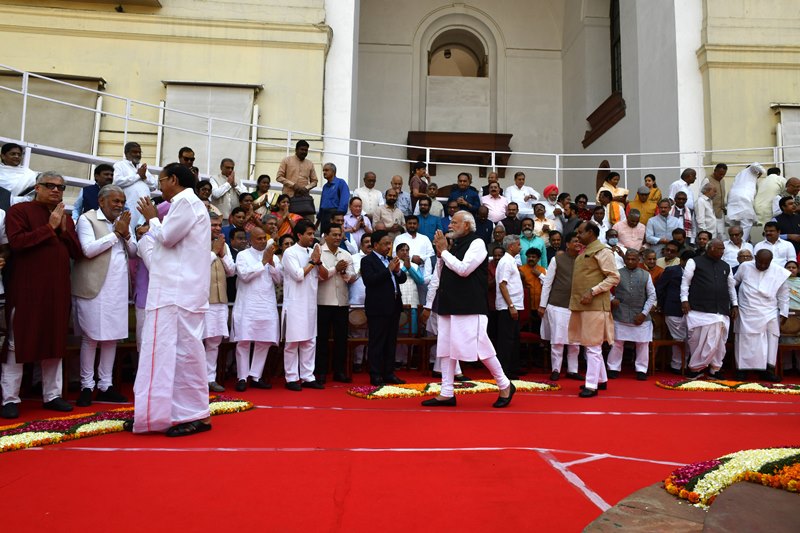 PM Modi, Venkaiah Naidu with retiring members of Rajya Sabha