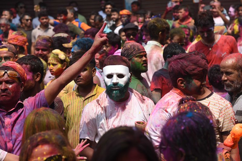 India celebrates Holi
