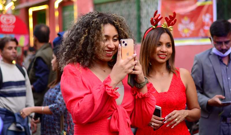 In Images: Kolkata soaks in Christmas spirit