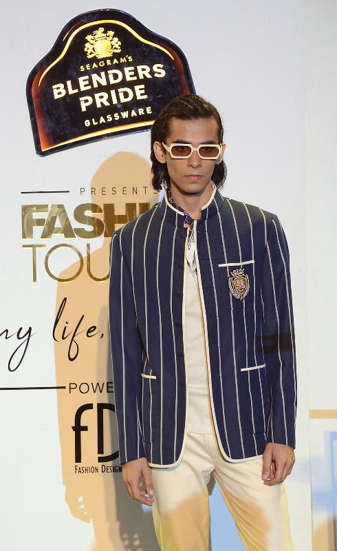 Rajkummar Rao, Patralekhaa, Harmanpreet Kaur dazzle at Blenders Pride Glassware Fashion Tour