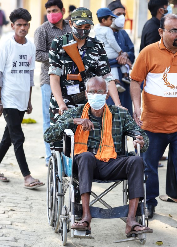 Polling underway in fifth phase of Uttar Pradesh elections