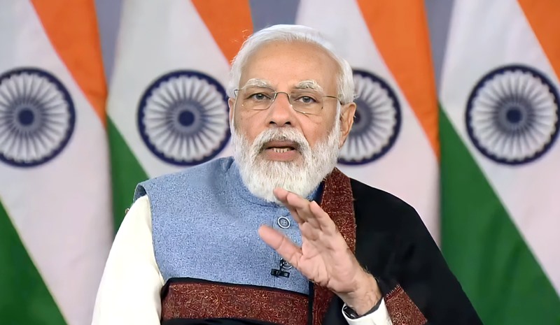 PM Modi addressing Chief Ministers at a covid review meeting