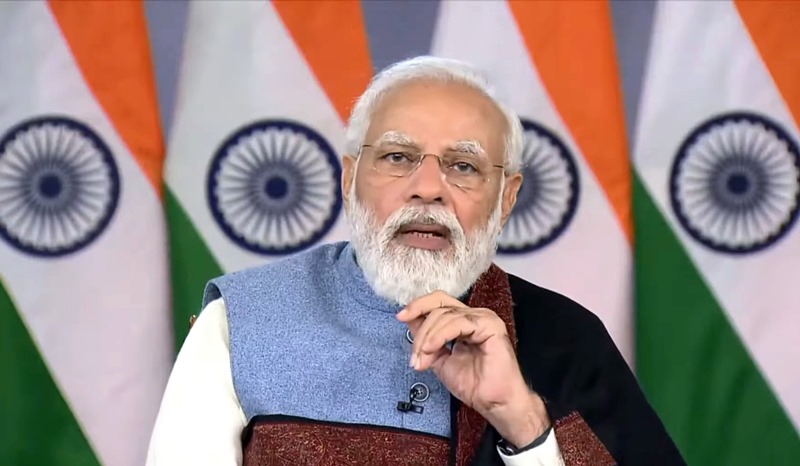 PM Modi addressing Chief Ministers at a covid review meeting