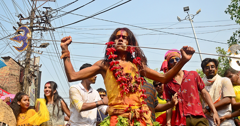 West Bengal: Vel Vel festival in Bandel