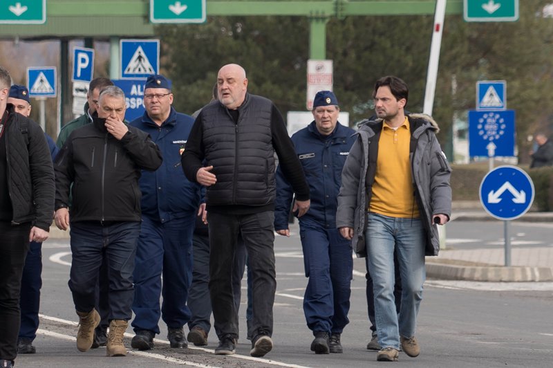 Hungarian PM Viktor Orban inspects border with Ukraine