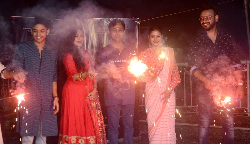 Rituparna Sengupta celebrates Diwali in Kolkata residence