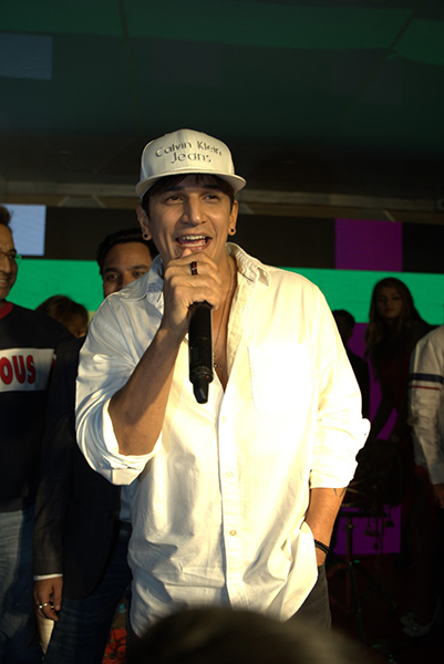 Bollywood actor and host Prince Narula celebrates Christmas in Kolkata