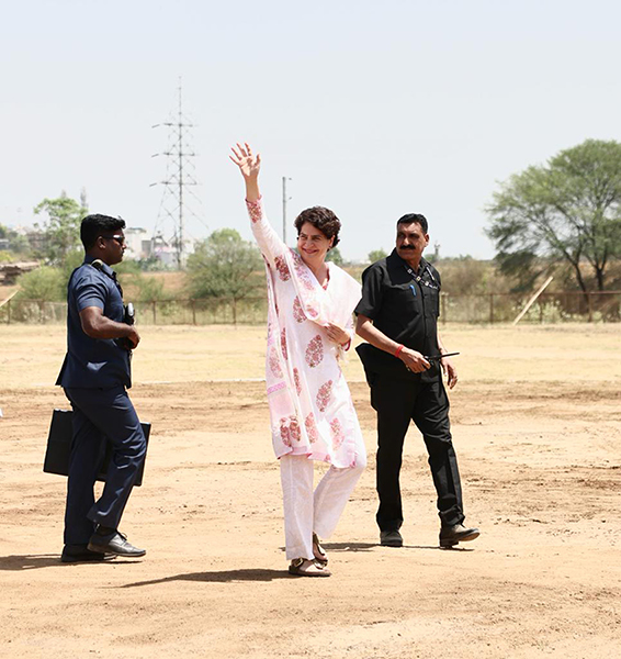 Priyanka Gandhi Vadra greets supporters in Jabalpur