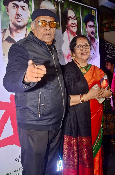 In Images: Premiere of Dev's 'Pradhan' in Kolkata
