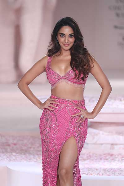 India Couture Week: Kiara Advani walks the ramp for Falguni Shane Peacock