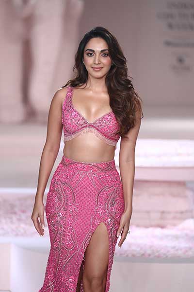 India Couture Week: Kiara Advani walks the ramp for Falguni Shane Peacock