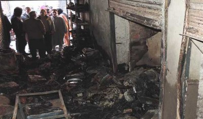 Kashmir: Seven shops gutted in Srinagar fire incident