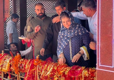 Jammu and Kashmir: Kashmiri Pandits throng Khee Bhawani temple in Ganderbal