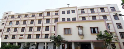 Kolkata's Loreto College apologises for 'English Medium must' rule