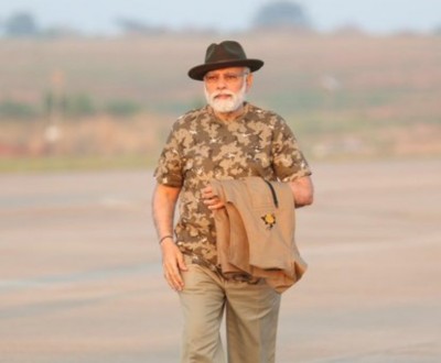 PM Modi takes jungle safari in Karnataka's Bandipur Tiger Reserve