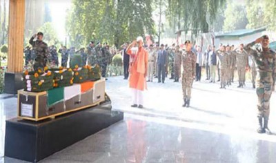 Kashmir: LG, Army pay tributes to soldier who died during action in Anantnag ops