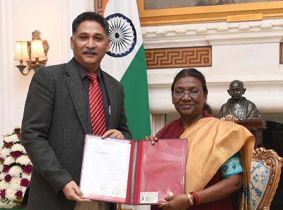 President Droupadi Murmu receives new voter ID card from Delhi CEO