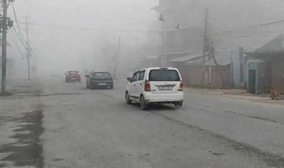 Kashmir shivers as temp drops amidst dense fog