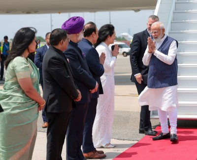 PM Modi lands in New York, receives grand welcome from Indian expats