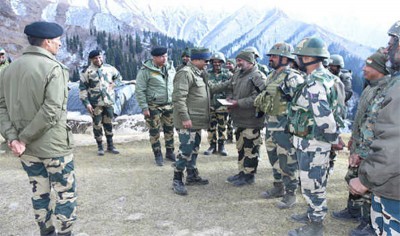 BSF DG Nitin Agrawal visits forward areas of LoC to review operational preparedness of units in Kashmir