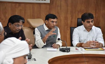 Union Minister reviews preparedness measures on Cyclone ‘Biparjoy’ in Gujarat