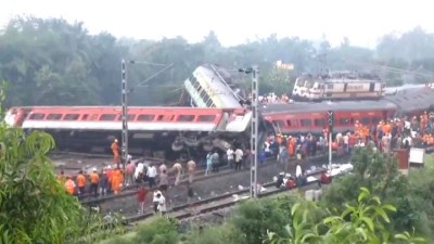 LIC to expedite settlement claims of Odisha train accident victims