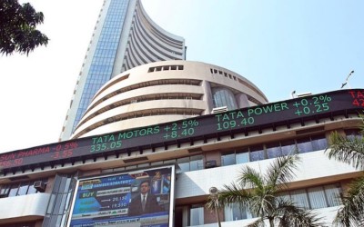 Indian Market: Sensex recovers over 100 pts