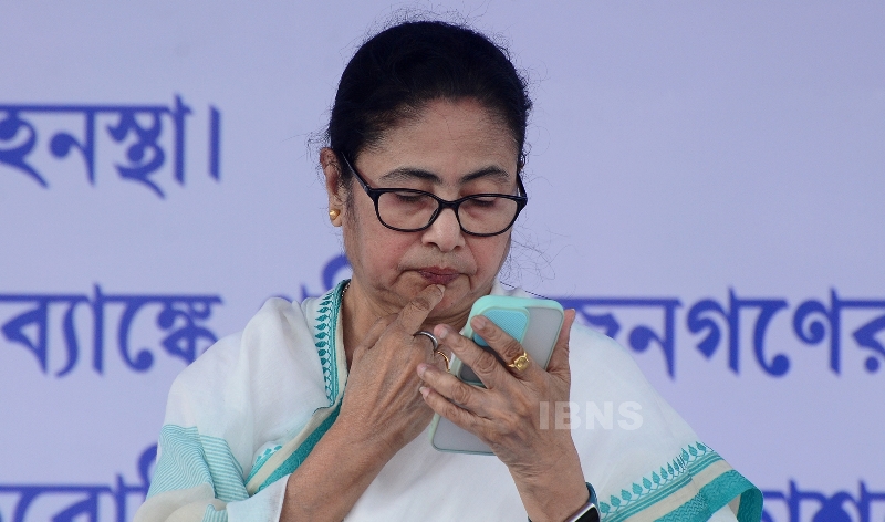 Mamata Banerjee holds dharna against Centre in Kolkata