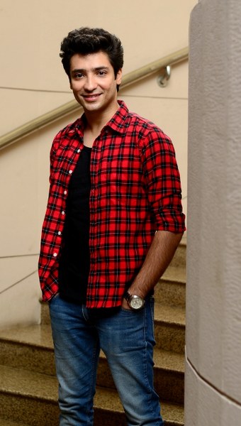 In images: Cast & crew of upcoming Bengali thriller series 'Abar Proloy'