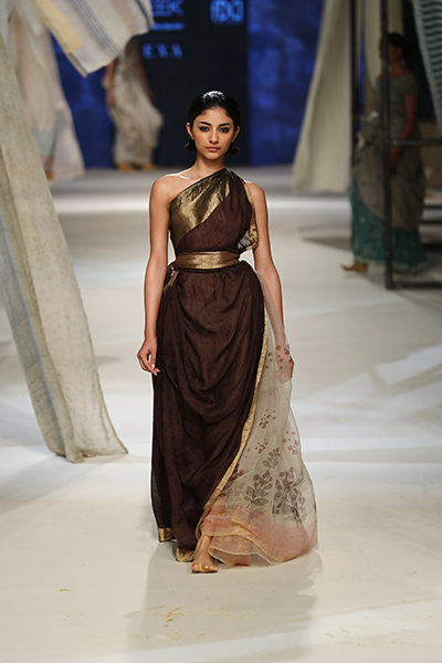 Lakme Fashion Week: Designer Anavila showcases Dabu collection