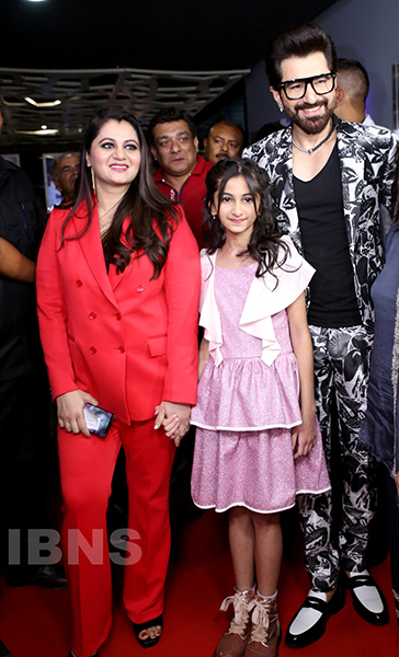 Premiere of Jeet starrer Chengiz in Kolkata